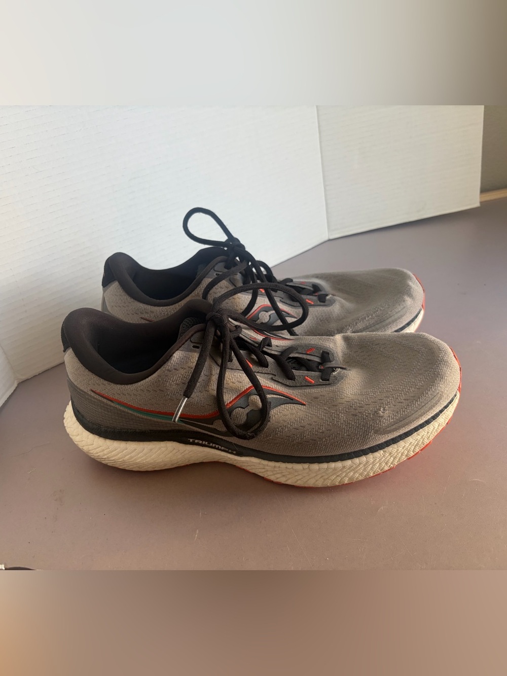 Saucony Men’s Gray Athletic Running Shoes with Black and Orange Trim